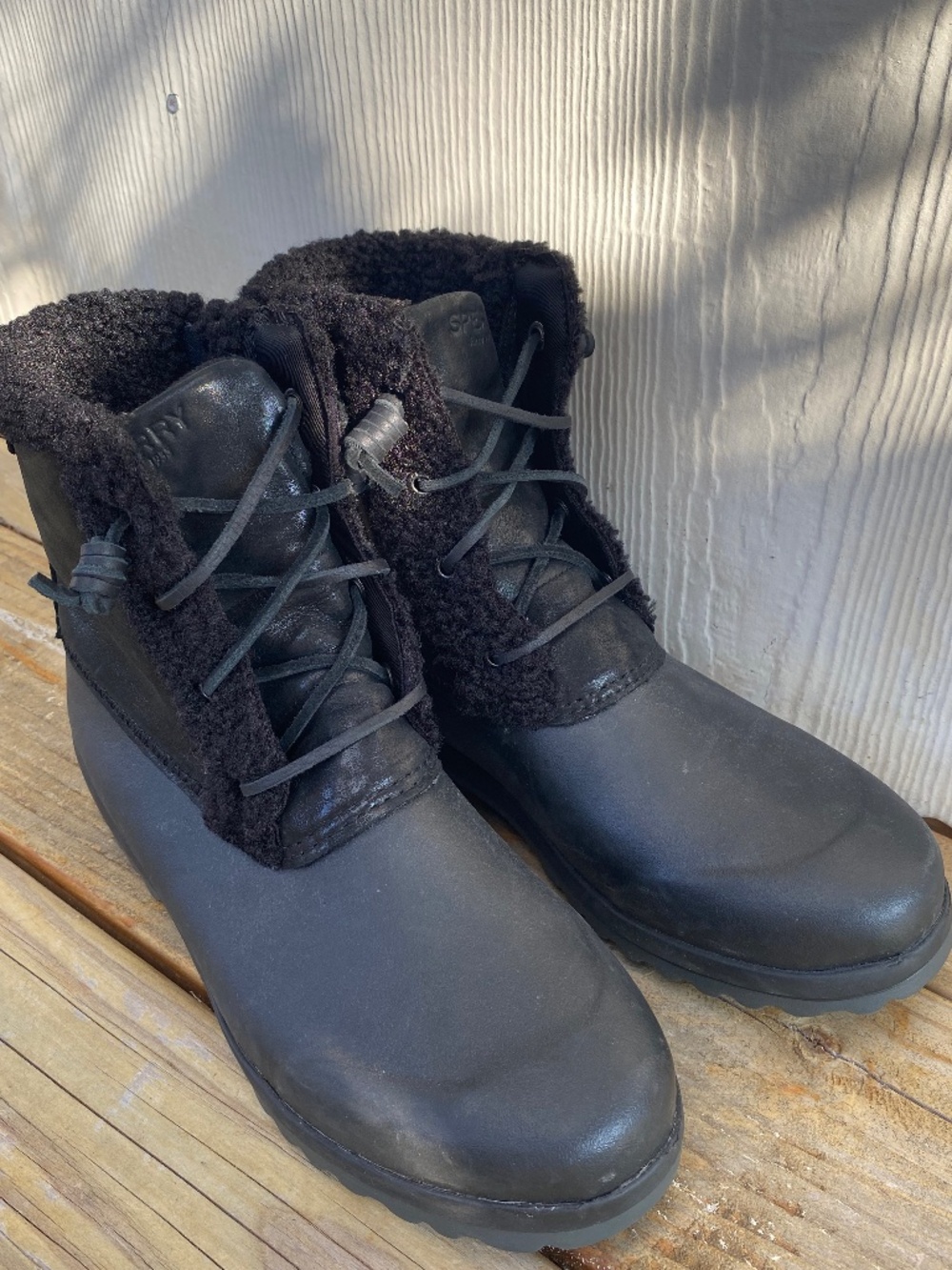 Sperry Top Sider Thinsulate faux fur black leather lace up bootie size 10